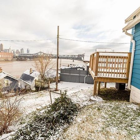 Cozy Riverfront Bungalow With Stunning Views 卡温顿 外观 照片