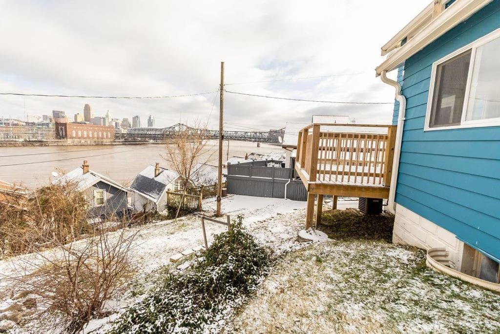 Cozy Riverfront Bungalow With Stunning Views 卡温顿 外观 照片