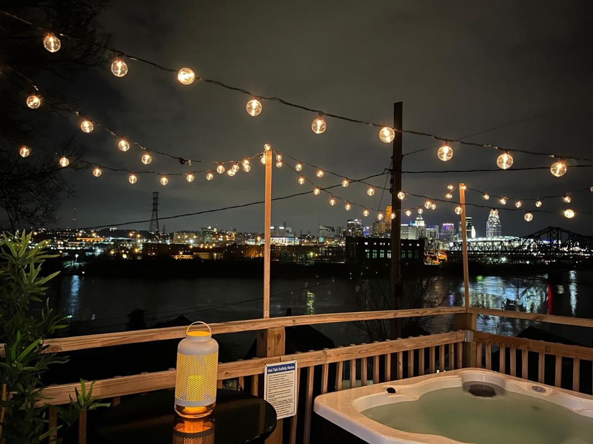Cozy Riverfront Bungalow With Stunning Views 卡温顿 外观 照片